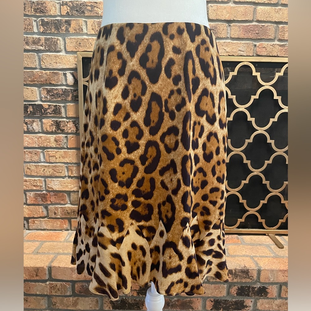 Escada 100% silk leopard skirt